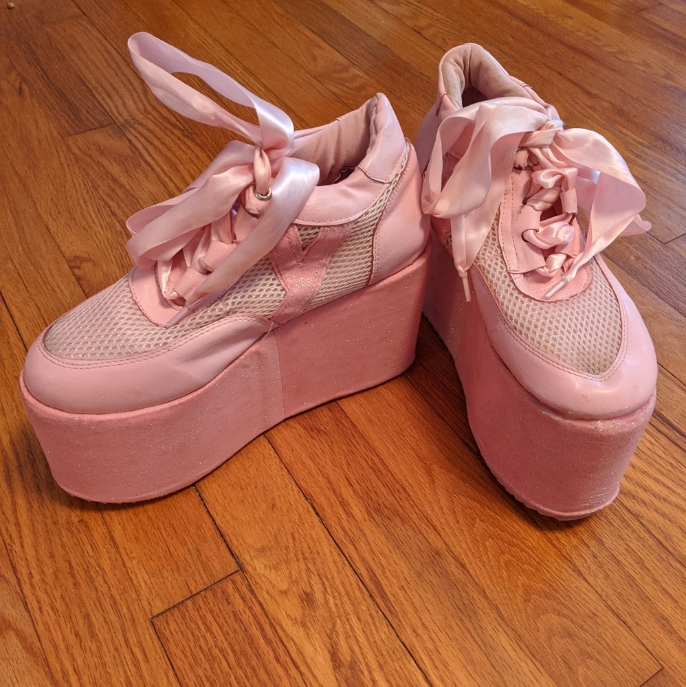 YRU Pink Sparkle Qozmo